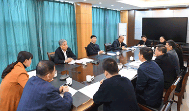 省人大常委會(huì )領(lǐng)導赴順昌征求常委會(huì )工作報告（稿）意見(jiàn)并在虹潤召開(kāi)座談會(huì )