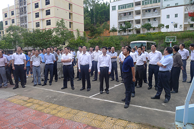 南平市市委書(shū)記裴金佳、市長(cháng)林寶金率市委市政府全部領(lǐng)導及各市縣主要領(lǐng)導一行蒞臨我公司視察指導